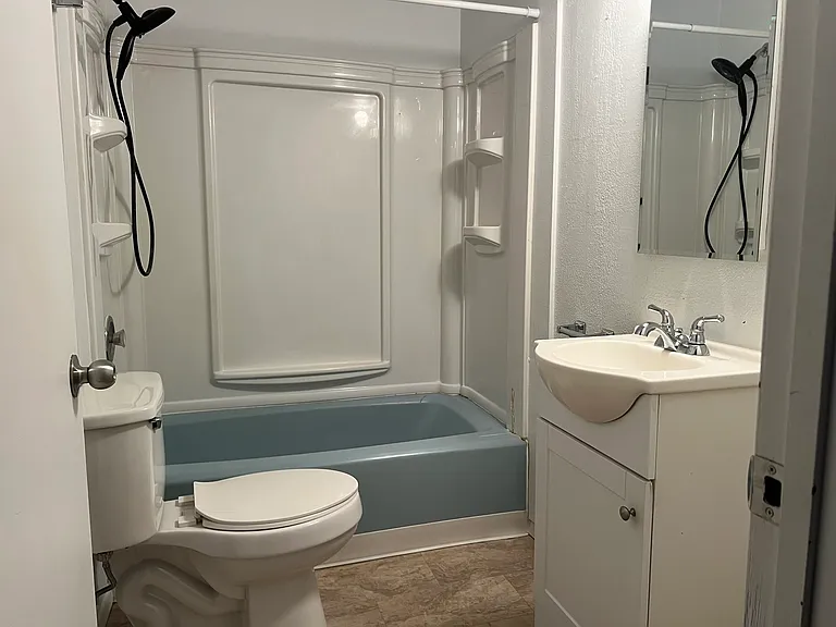 1329 Sherman Ave — Photo 7