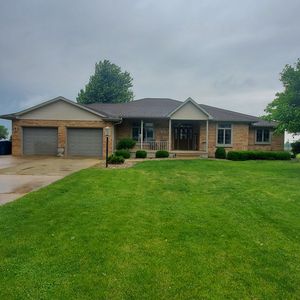 318 W Thomas St, Martinton, IL, 60951