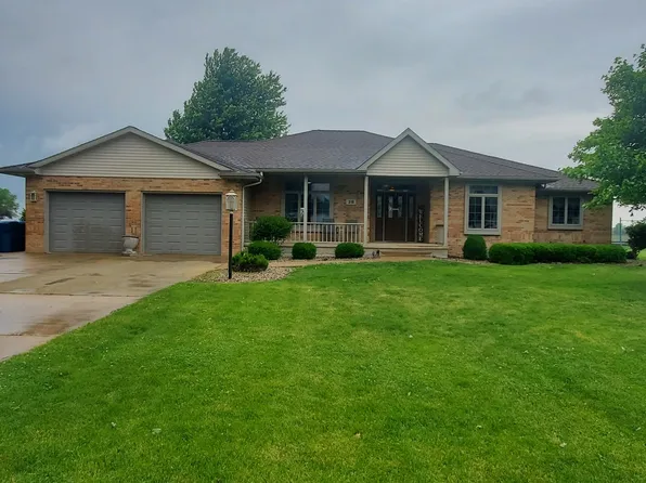 318 W Thomas St, Martinton, IL 60951