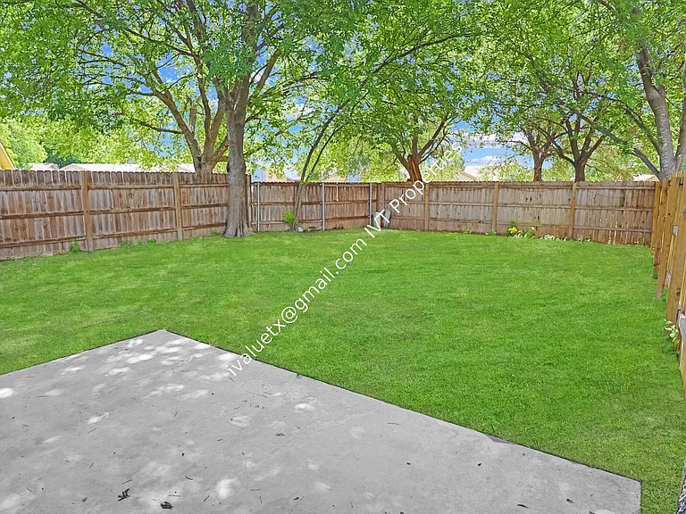 7912 Echo Wind St #7912 — Photo 16