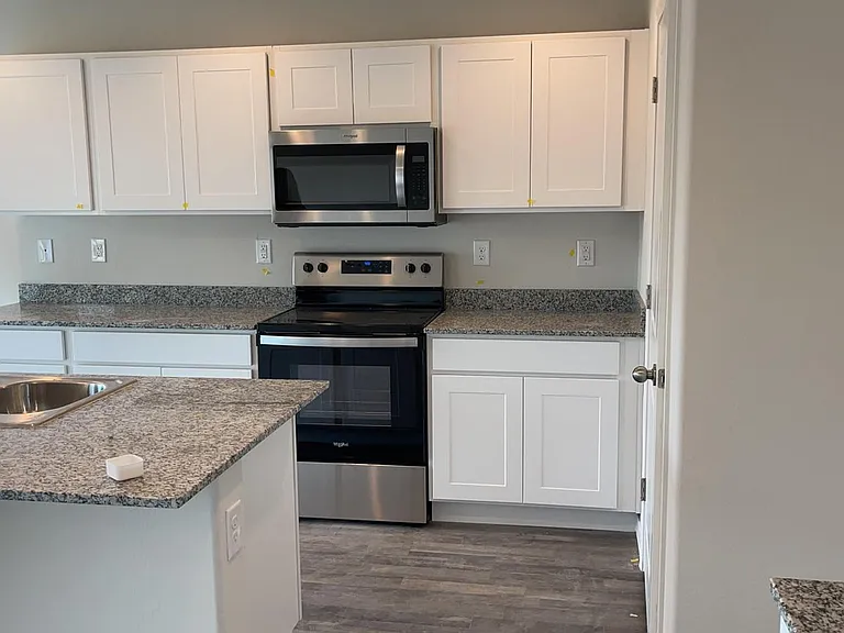 825 N Country Village Ln — Photo 1