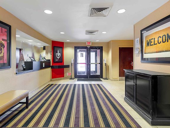 Lobby and Guest Check-in