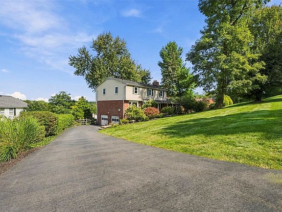 4th image of 2323 Mill Grove Rd