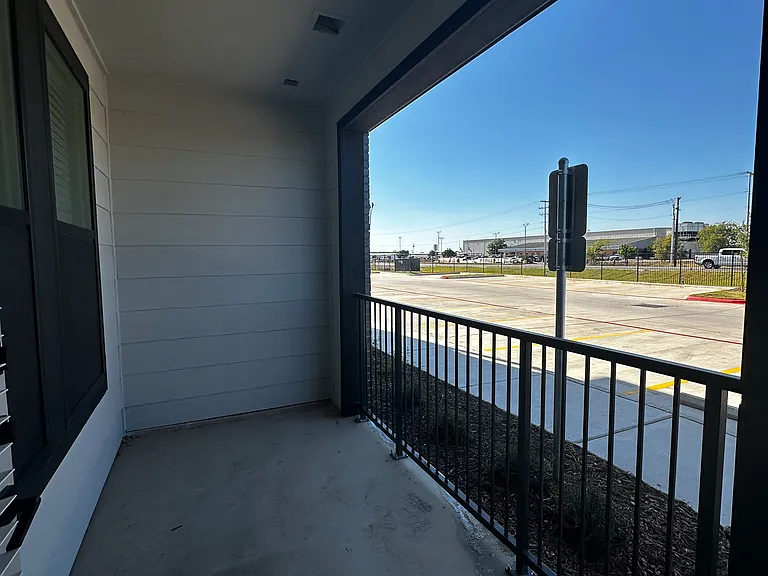 FM 1102 — Photo 28