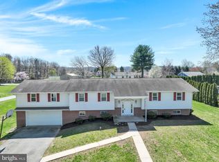 32 North Dr, Schuylkill Haven, PA 17972