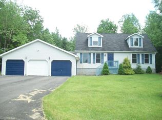 184 Center Dr, Blakeslee, PA 18610
