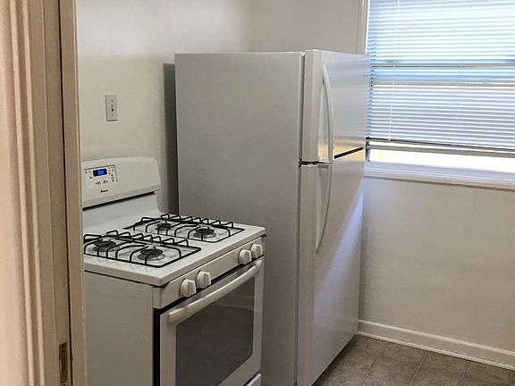 Brand new Oven and Refrigerator