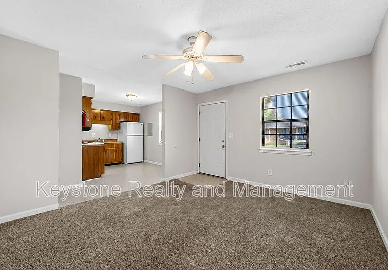 1375 Thompsonville Ln #3 — Photo 5