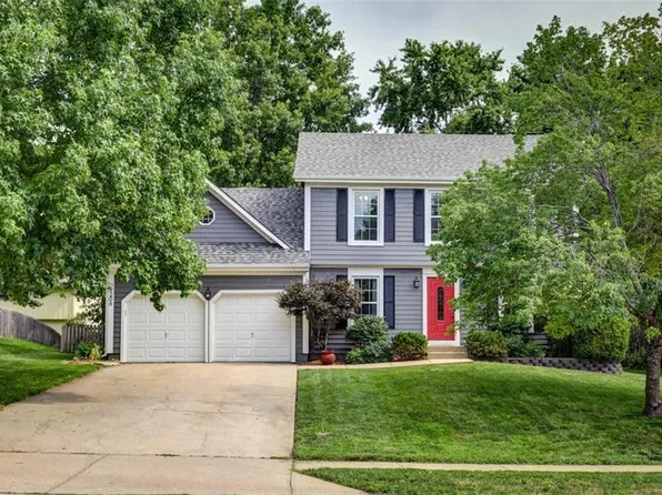 9206 Swarner Dr, Lenexa, KS 66219