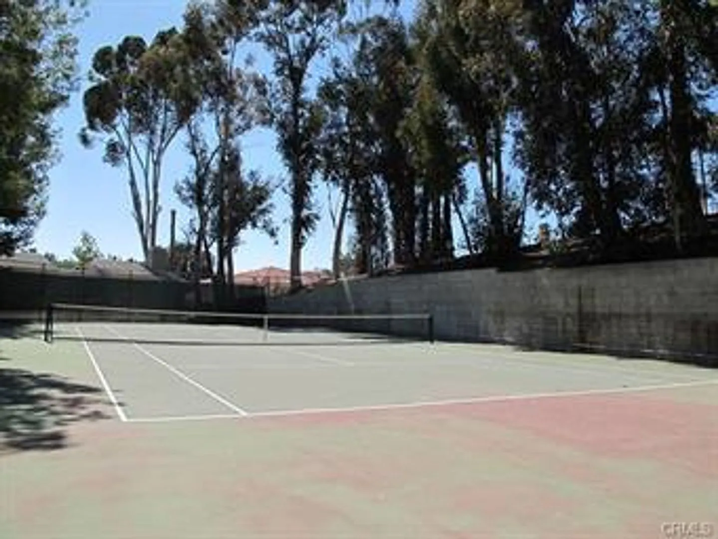 Warner Center 3+2 bedroom townhome with a private garage — Photo 4