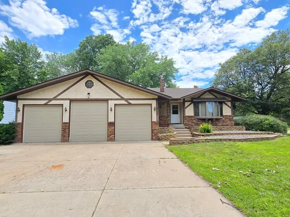 8300 Dupont Ave N, Brooklyn Park, MN 55444