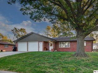 4 Beckman Cir, Malcolm, NE 68402