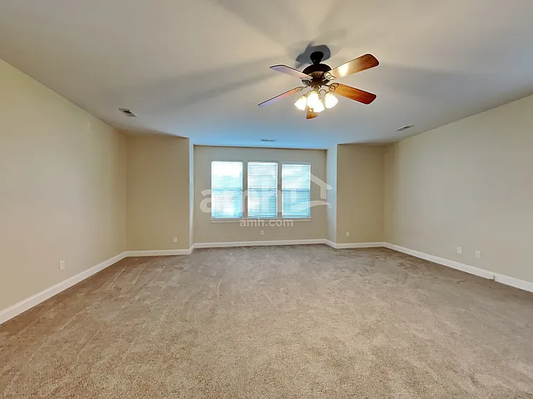 15701 Seafield Ln — Photo 8
