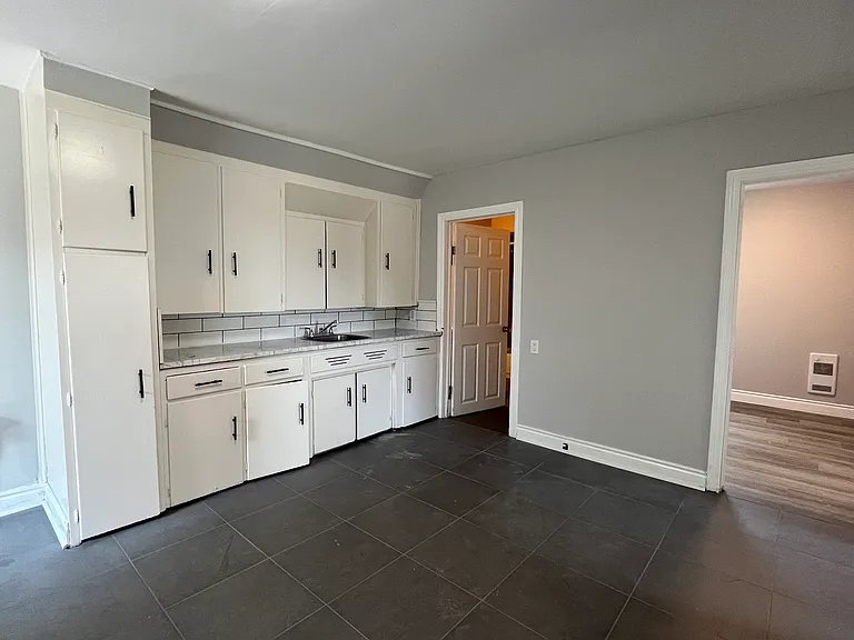 807 Wellington Ave #1 — Photo 2