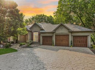 5938 N Chatham Ave, Kansas City, MO 64151