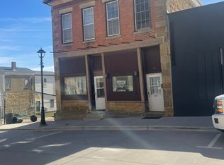 38 High St #3, Mineral Pt, WI 53565