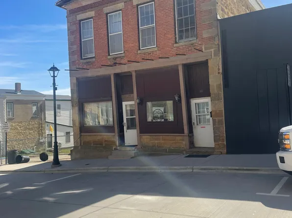 38 High St #4, Mineral Pt, WI 53565