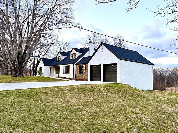 4th image of 274 W Country Club Rd