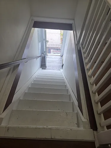 464 Roosevelt Ave #2C Photo 1
