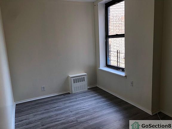 4th image of 960 Avenue Saint John APT 4A