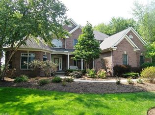 36860 Halton Ct, Solon, OH