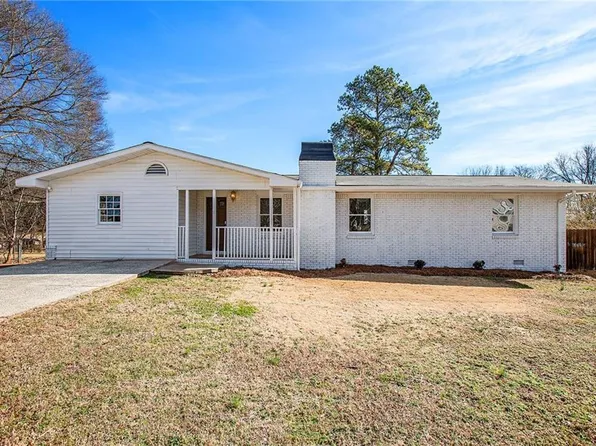 77 Dobson Dr SW, Euharlee, GA 30120