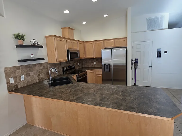5306 Hayes Ln — Photo 11