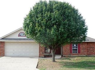 302 Fairfield Ln, Venus, TX 76084