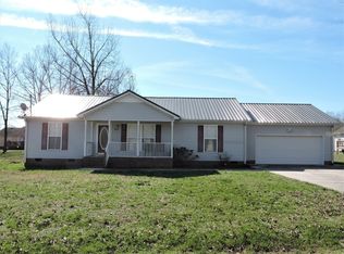 562 W Doak Rd, Manchester, TN 37355