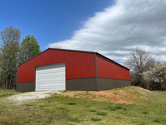 2nd image of 11485 Canoe Ln