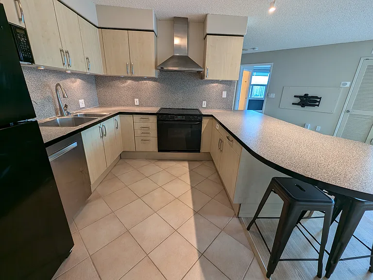 801 S King St #2907 — Photo 17