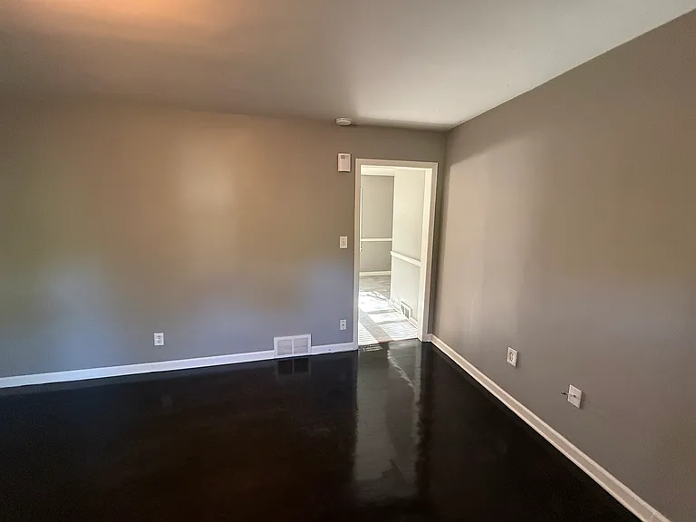 5731 N Amoret Ave — Photo 12