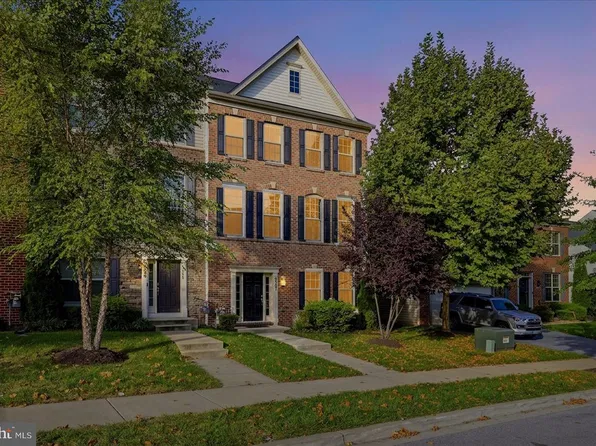 9307 Geaton Park Pl, Lanham, MD 20706