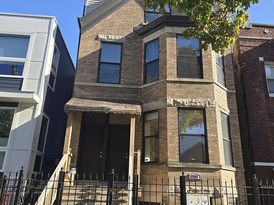 1st image of 2833 N Hamlin Ave #1
