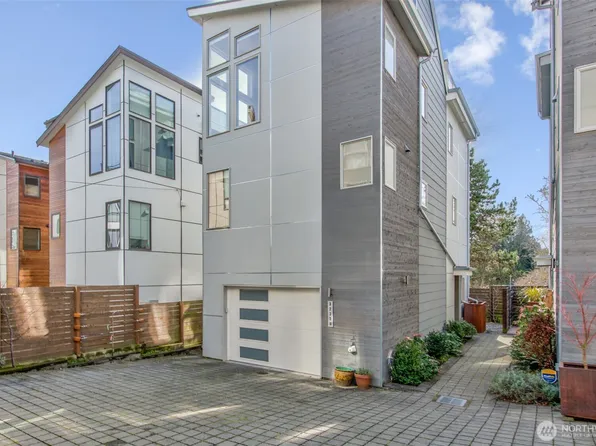 3233 NW Market Street unit B, Seattle, WA 98107