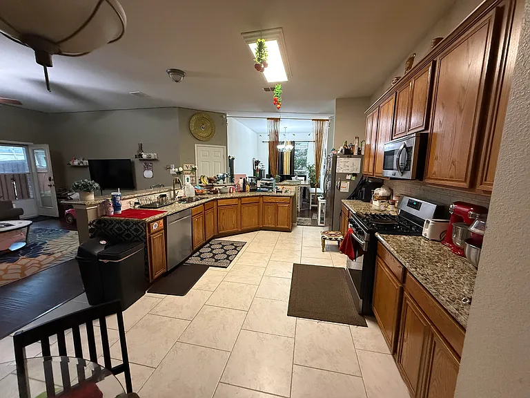 1619 Mineral Springs Dr — Photo 11