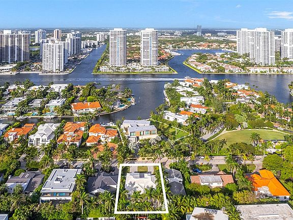 3rd image of 465 Golden Beach Dr