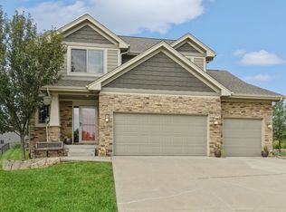 630 Spyglass Ct, Waukee, IA 50263