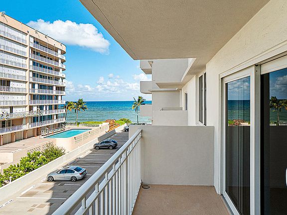 3rd image of 3215 S OCEAN Boulevard #302