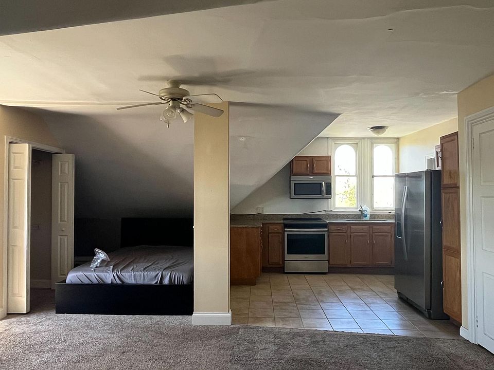 1st image of 2841 N Front St APT 5