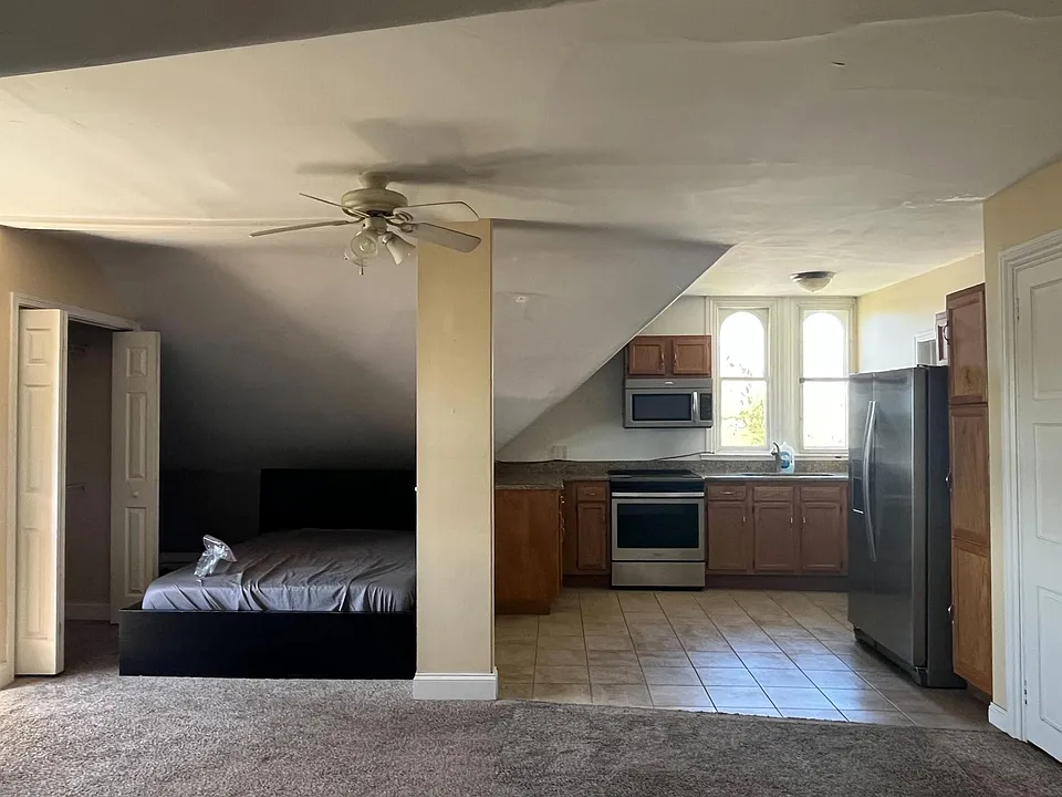 2841 N Front St #5