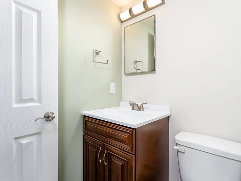 1030 SW 6th Dr #4 — Photo 6