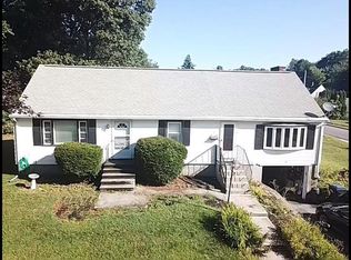 11 Greenwood Dr, Auburn, MA 01501