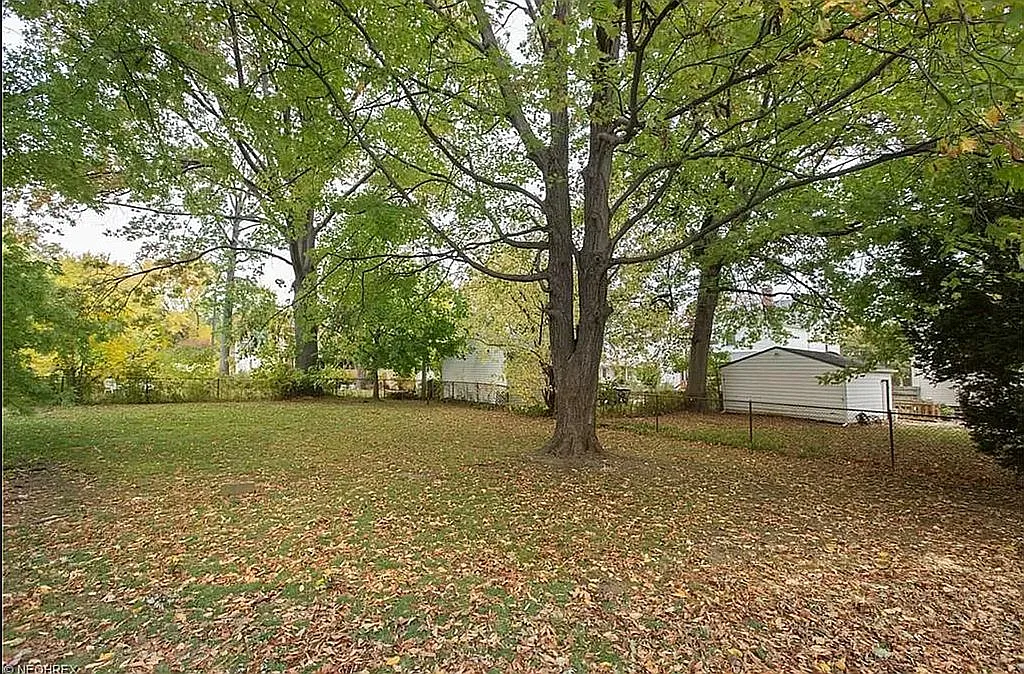 2164 Brown Rd photo 1