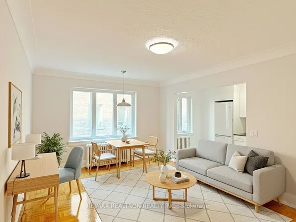 394 Avenue Rd #406, Toronto, ON M4V 2H4