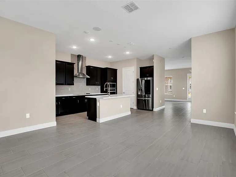 2953 Voyager Ave — Photo 8