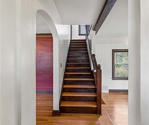 5th image of 734 E Manor Rd