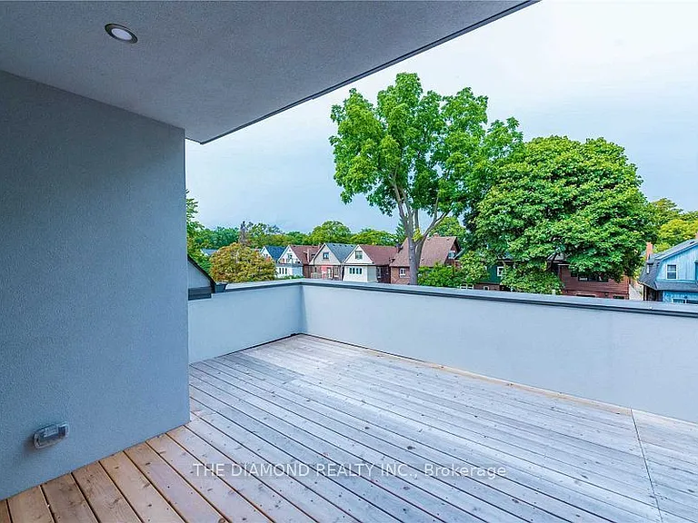 188 Westminster Ave — Photo 18