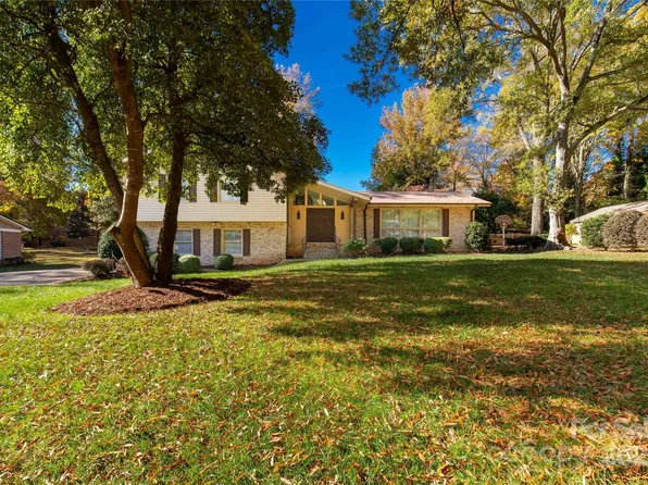 1779 Windsor Dr, Lancaster, SC 29720