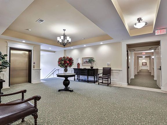 5th image of 3900 West St Unit 105